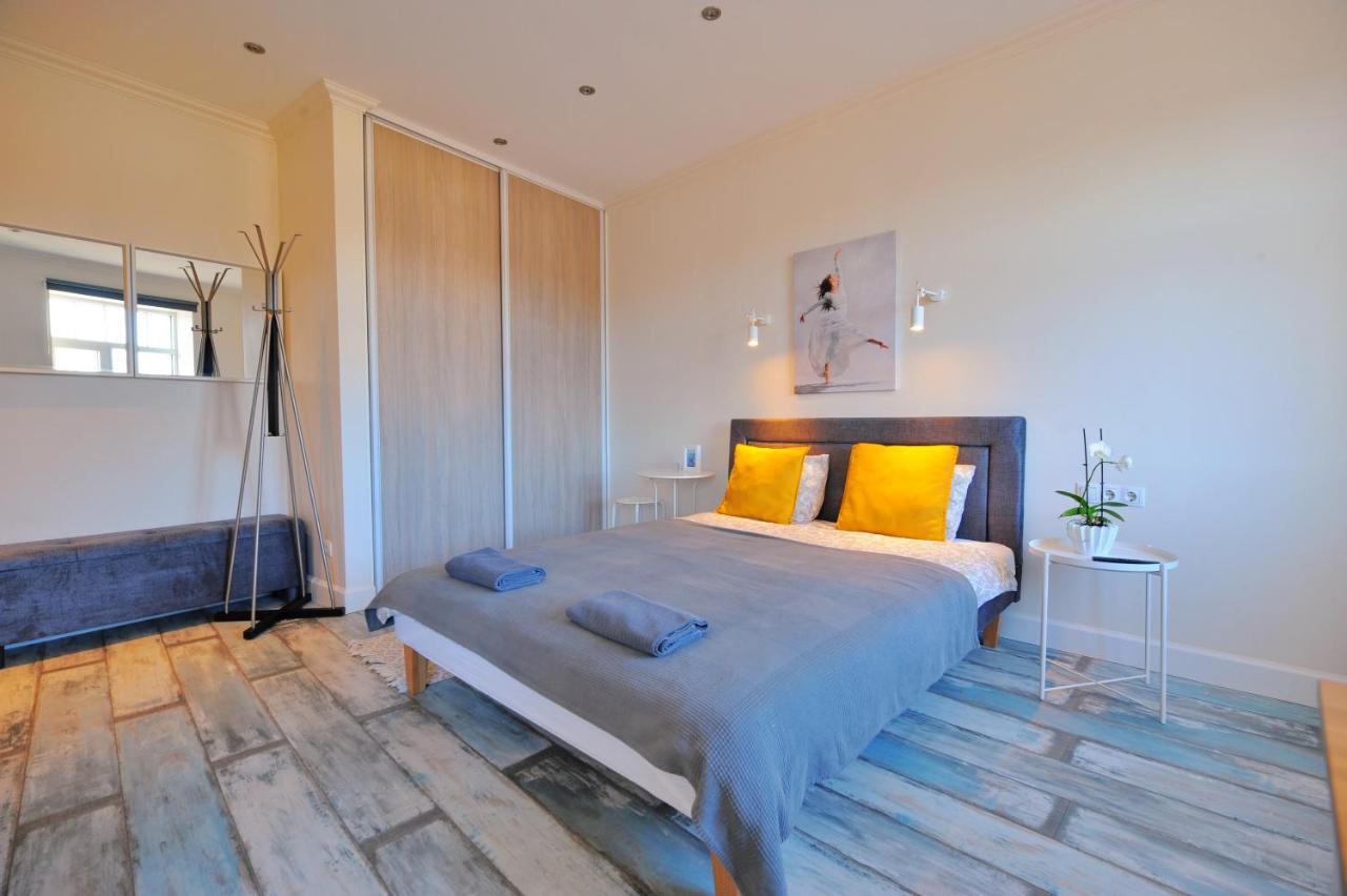 Gertrudes Residence Stay In Light-Filled Studio Apartment In Central Riga Esterno foto